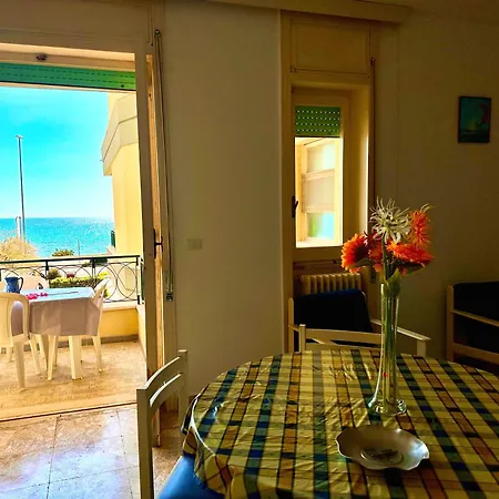 Exclusive Sea View Apartment *